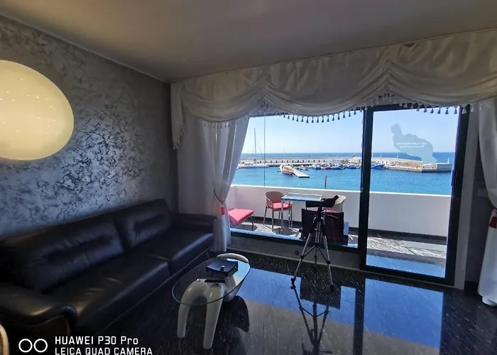 Onyx Apartment